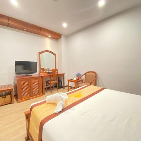 Cali Hotel Куїнон Екстер'єр фото